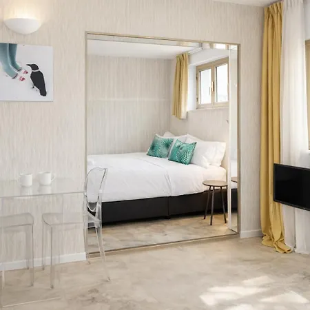 The Trastevere Rooftop - & Skyline View By Rhr Apartamento